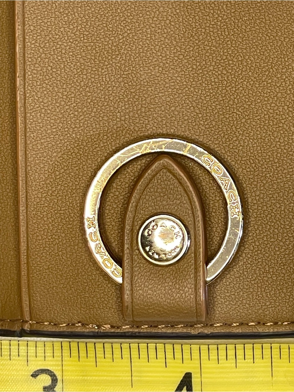 Coach Cream Floral 5 Ring Key Case with Gold Logo - Picture 10 of 12